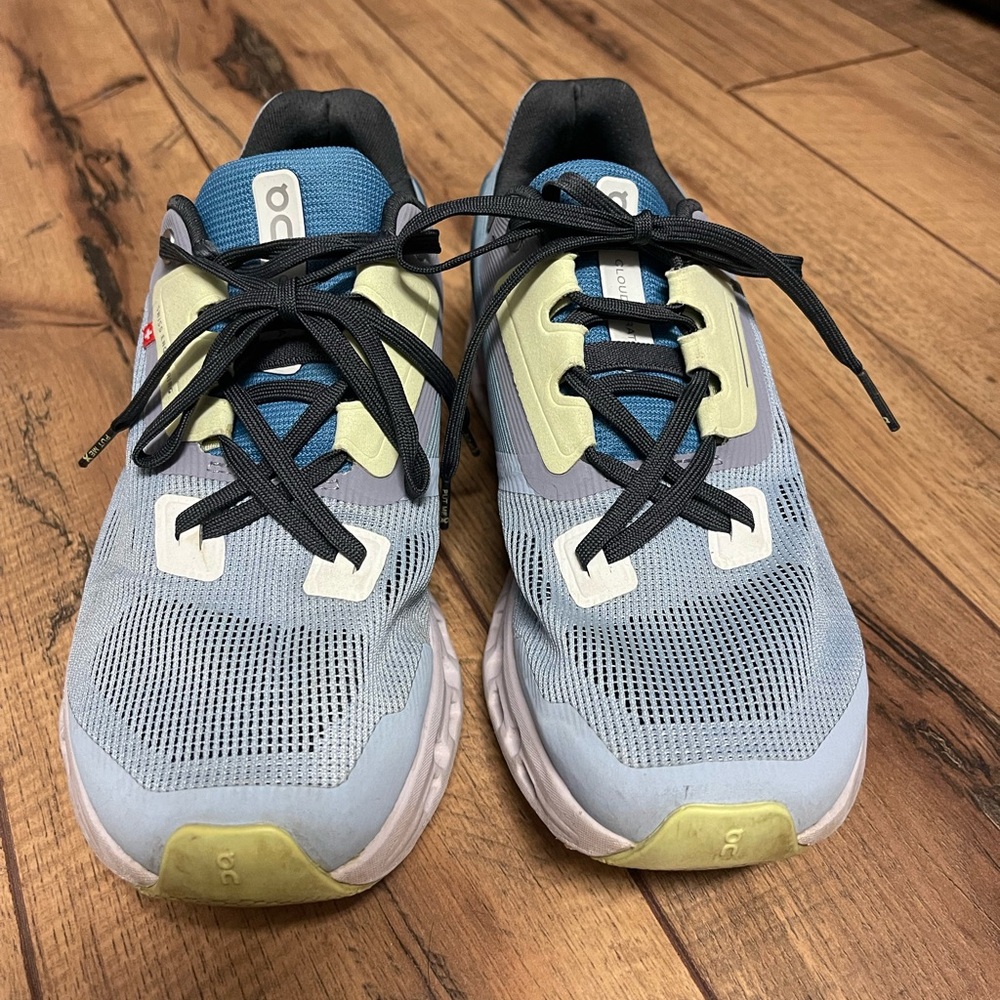 Women’s On Cloud Cloudstratus